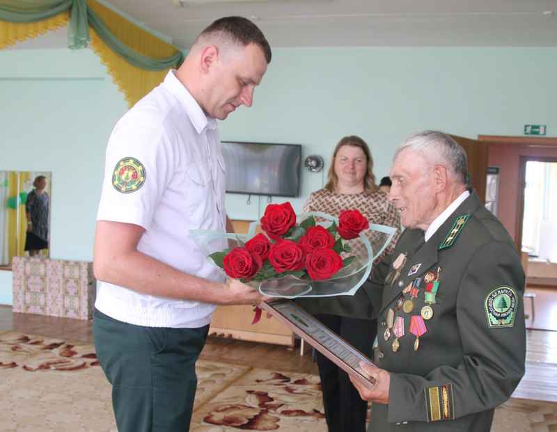 Поздравляем Владимира Алексеевича с юбилеем