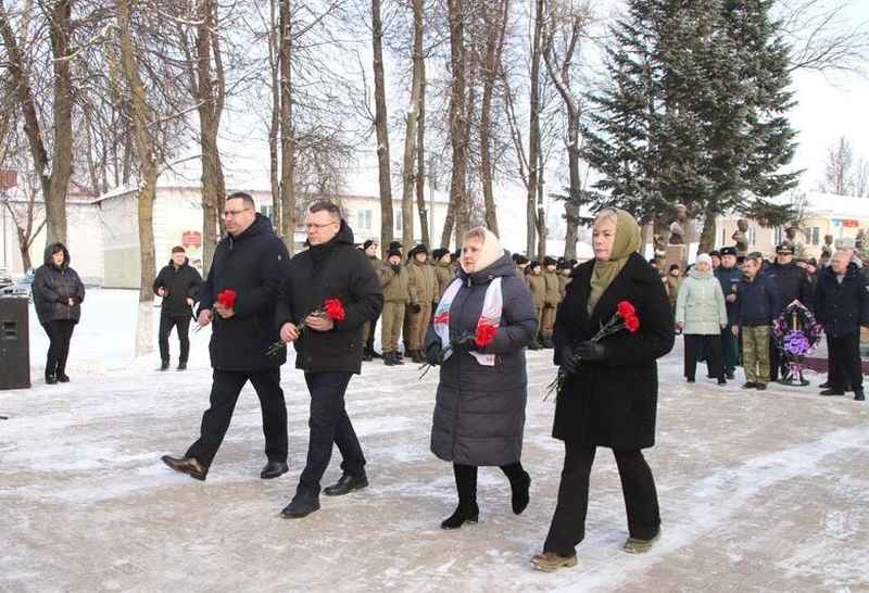 В Костюковичах состоялся митинг, посвященный 36-й годовщине вывода советских войск из Афганистана